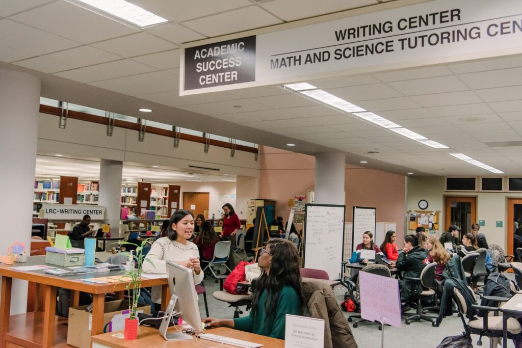 students at the Math and Science Tutoring Center